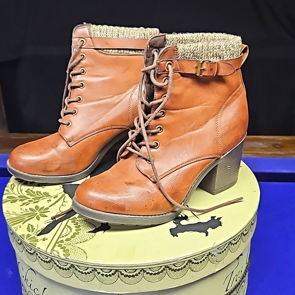 MIA ankle boots - Picture 1 of 4